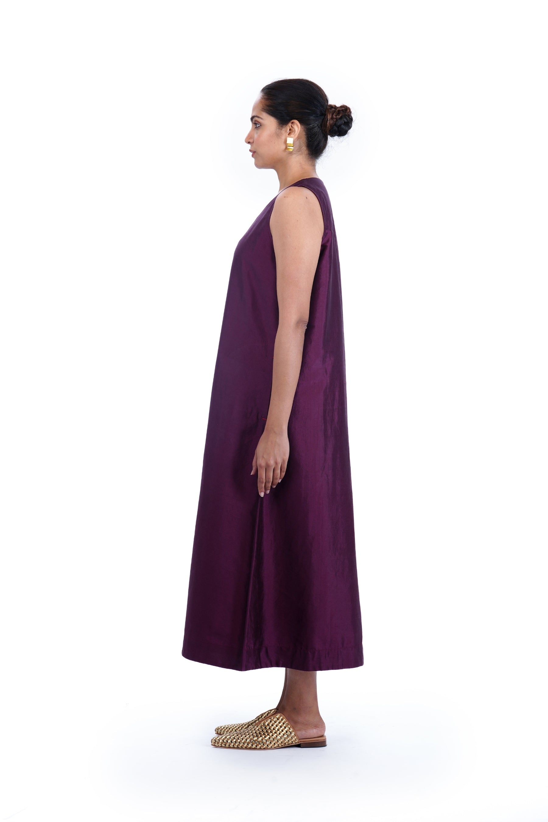 FIR SLEVELESS DRESS